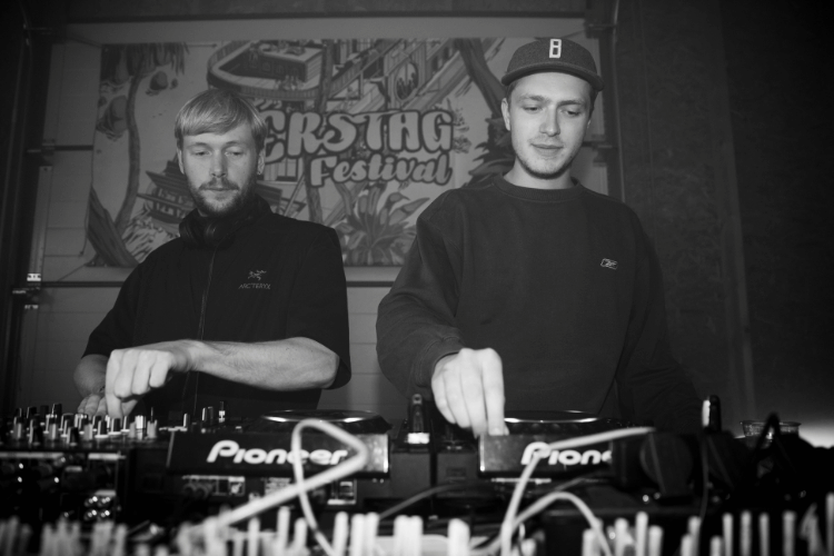 G.O.D. Draaien op Overstag